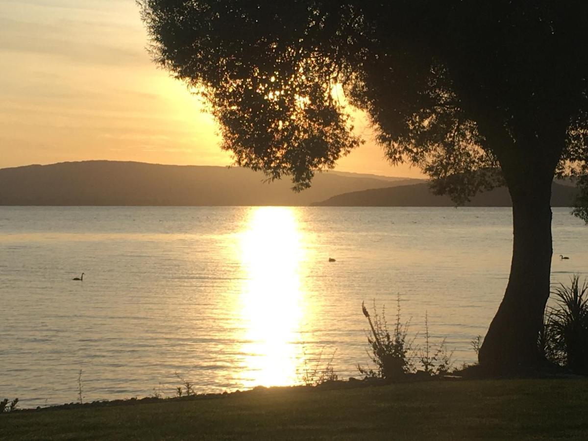 Tranquility Lakefront ロトルア エクステリア 写真
