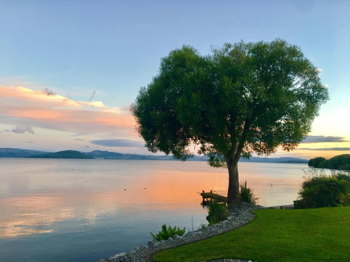 Tranquility Lakefront ロトルア エクステリア 写真